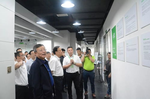 武維華、賴明、黃潤(rùn)秋調(diào)研九三創(chuàng)享科技服務(wù)公司暨客家眾創(chuàng)空間信息技術(shù)咨詢服務(wù)發(fā)展情況